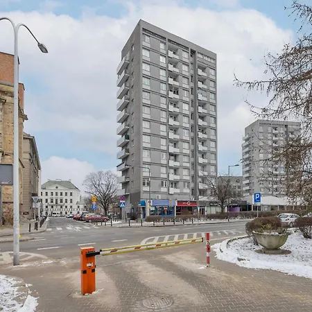 Apartmán Cozy Danilowiczowska Near Ogrod Saski And Old Town By Renters