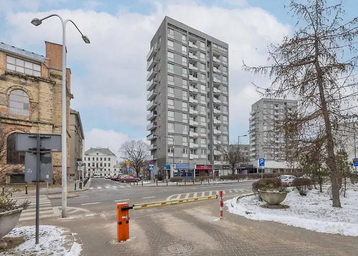 شقة Cozy Danilowiczowska Near Ogrod Saski And Old Town By Renters