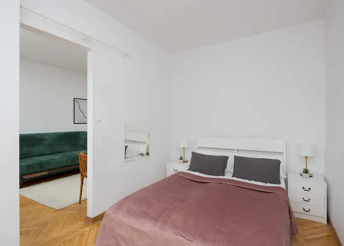 Cozy Danilowiczowska Near Ogrod Saski And Old Town By Renters شقة *