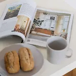 Cozy Danilowiczowska Near Ogrod Saski And Old Town By Renters 바르샤바