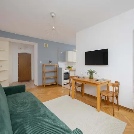 Cozy Danilowiczowska Near Ogrod Saski And Old Town By Renters Διαμέρισμα